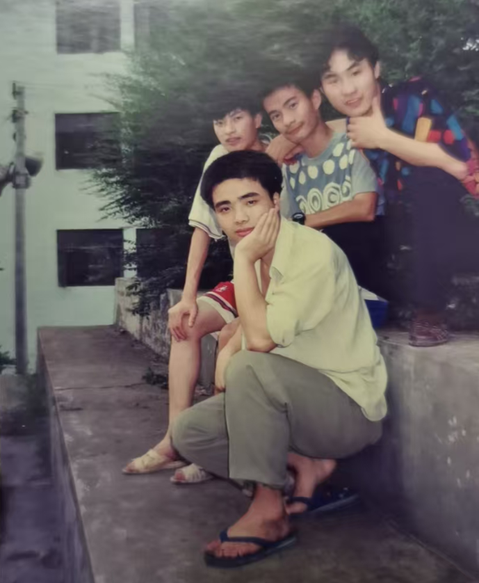 XLr, 从白手起家 XLr, 从白手起家